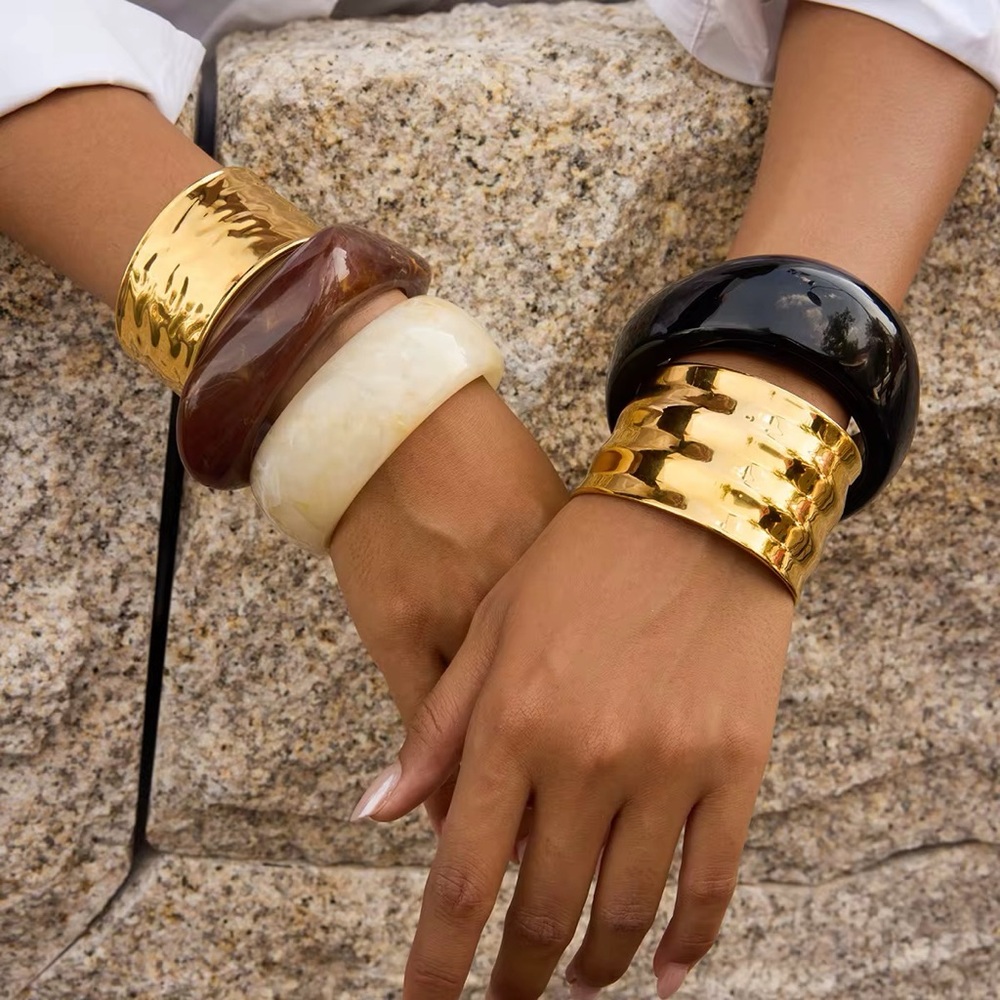 Trendy  Chunky Resin Bangle